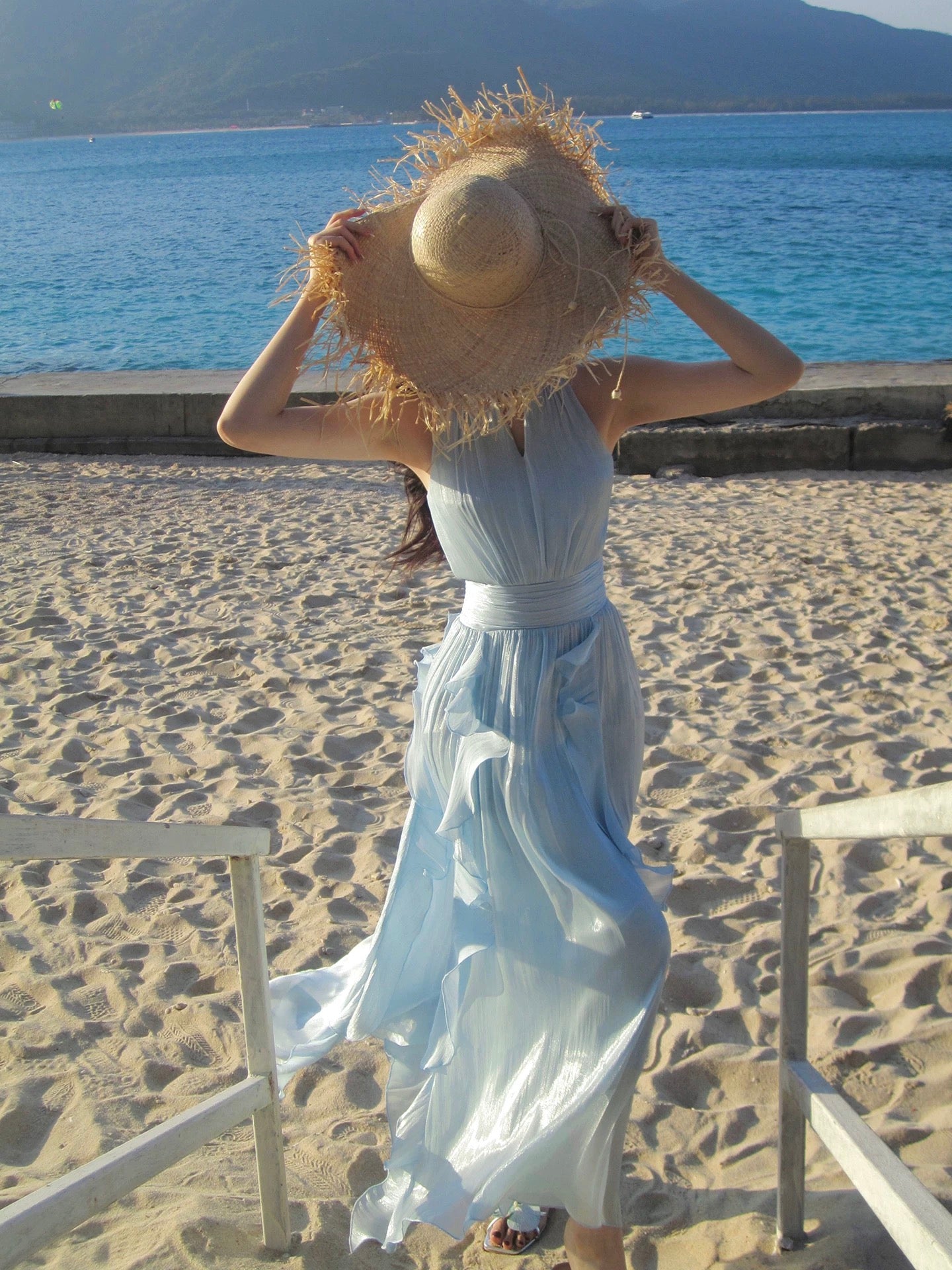 Robes de soirée formelles de croisière bleues en mousseline de soie à col bijou et ligne A maximaliste pour tenue du 18e anniversaire RB3852