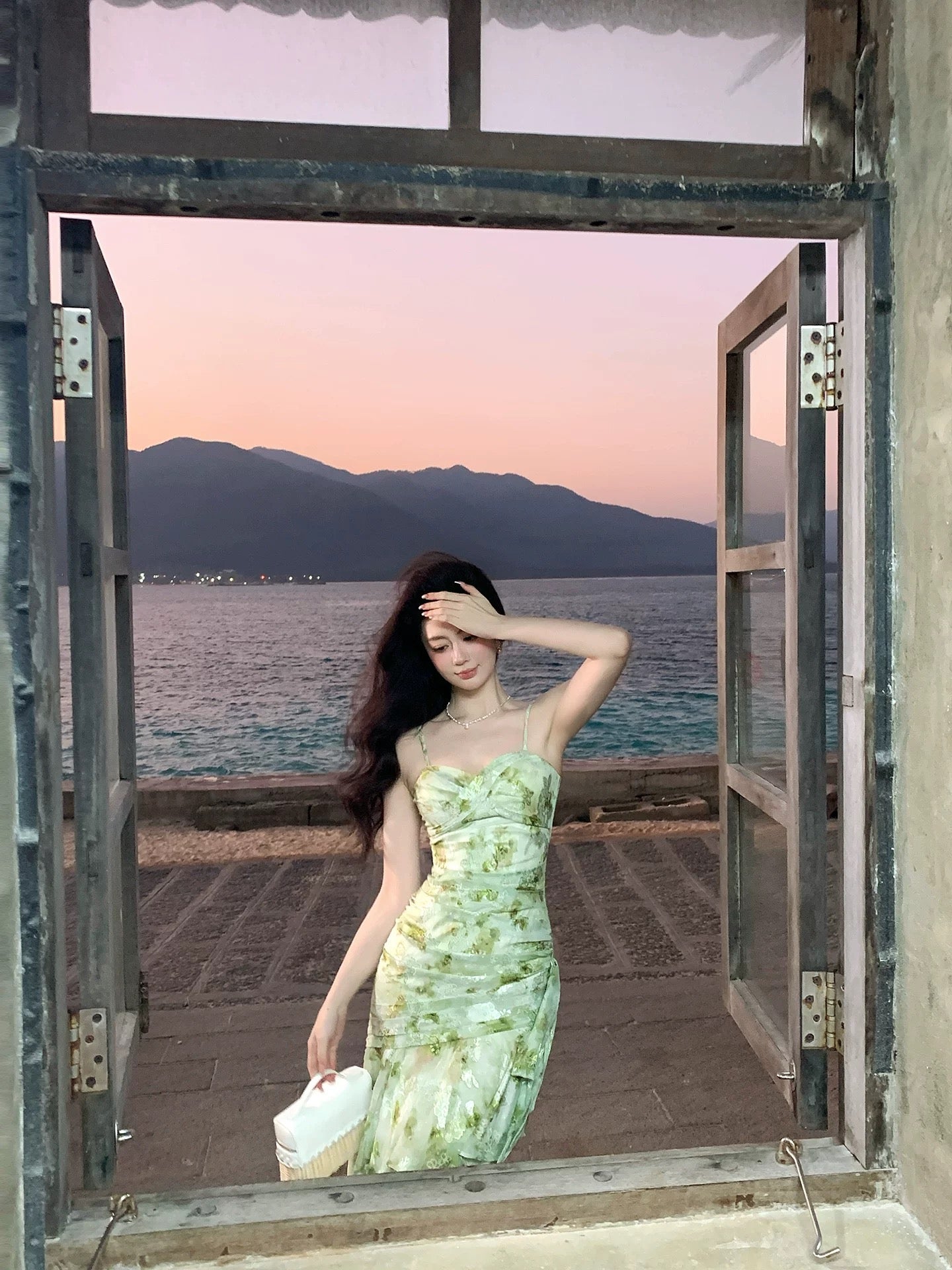Robes de soirée en mousseline de soie verte à bretelles spaghetti et imprimé floral pour sirène flamboyante, parfaites pour les croisières et les 18 ans RB3859