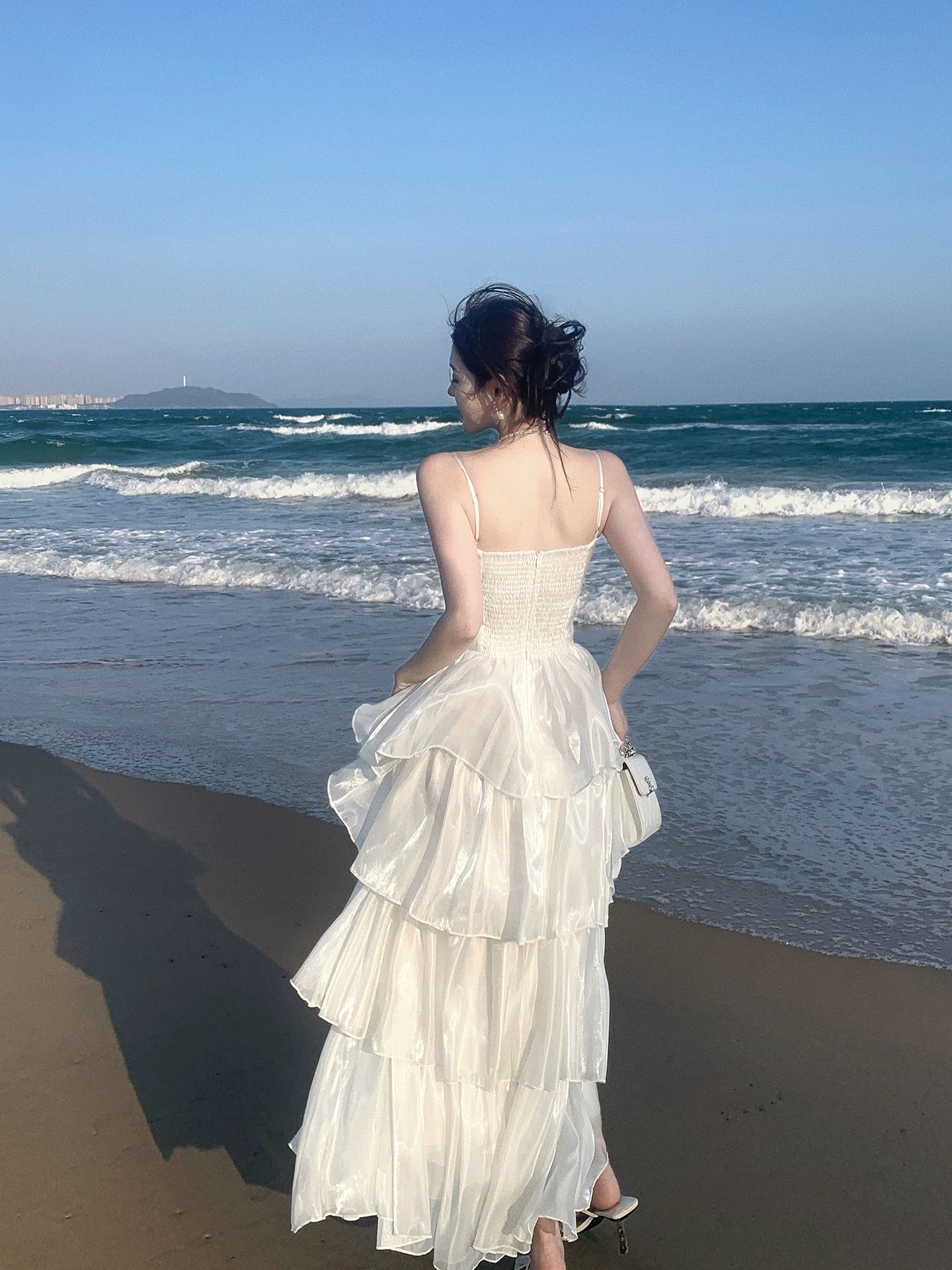 Robe de soirée trapèze simple à fines bretelles blanche pour croisière, tenue d'anniversaire pour les 20 ans RB3861