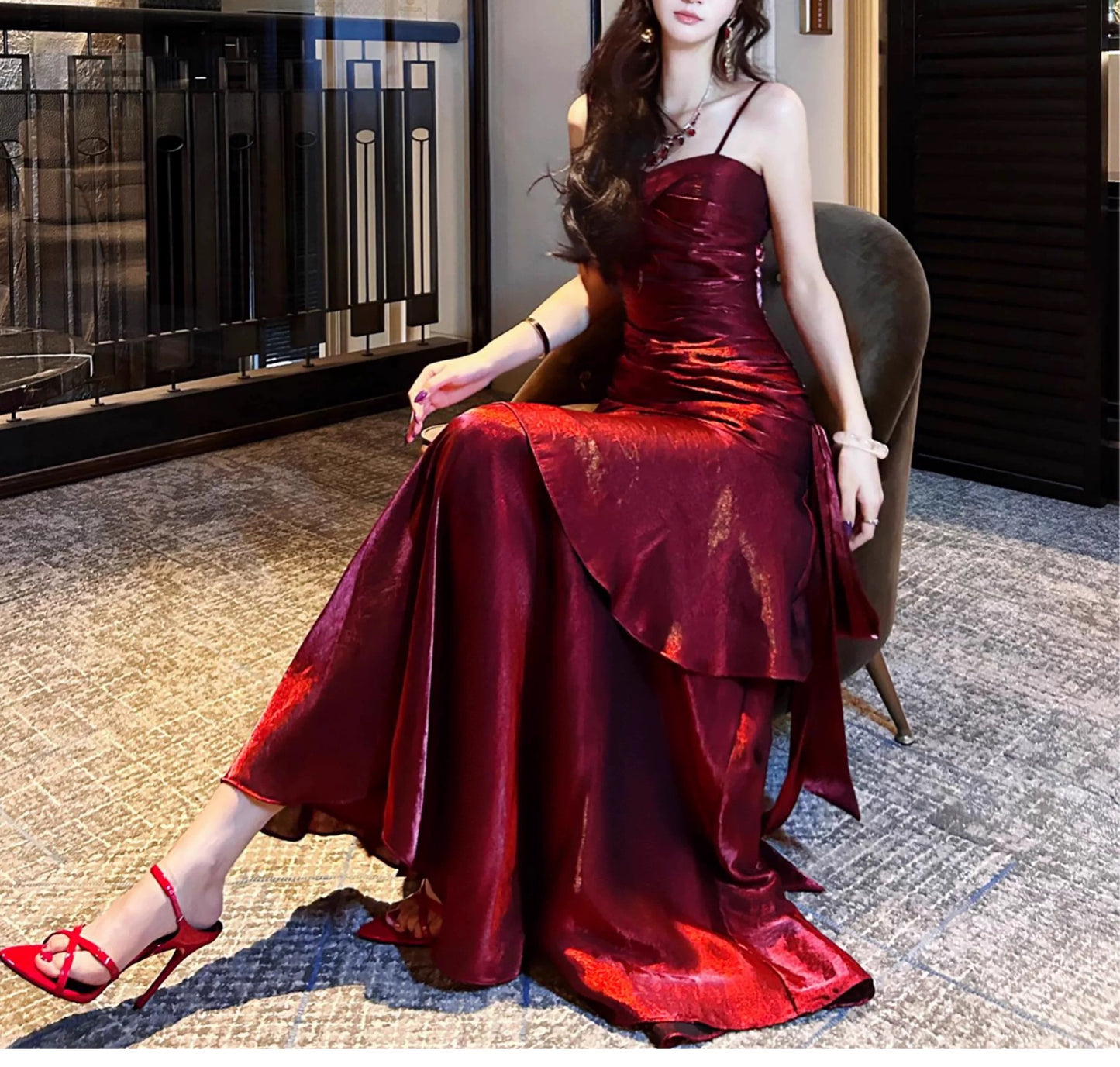 Robe de soirée sirène modest avec bretelles fines bordeaux pour croisière, soirée formelle, 21e anniversaire, tenue longue RB3881