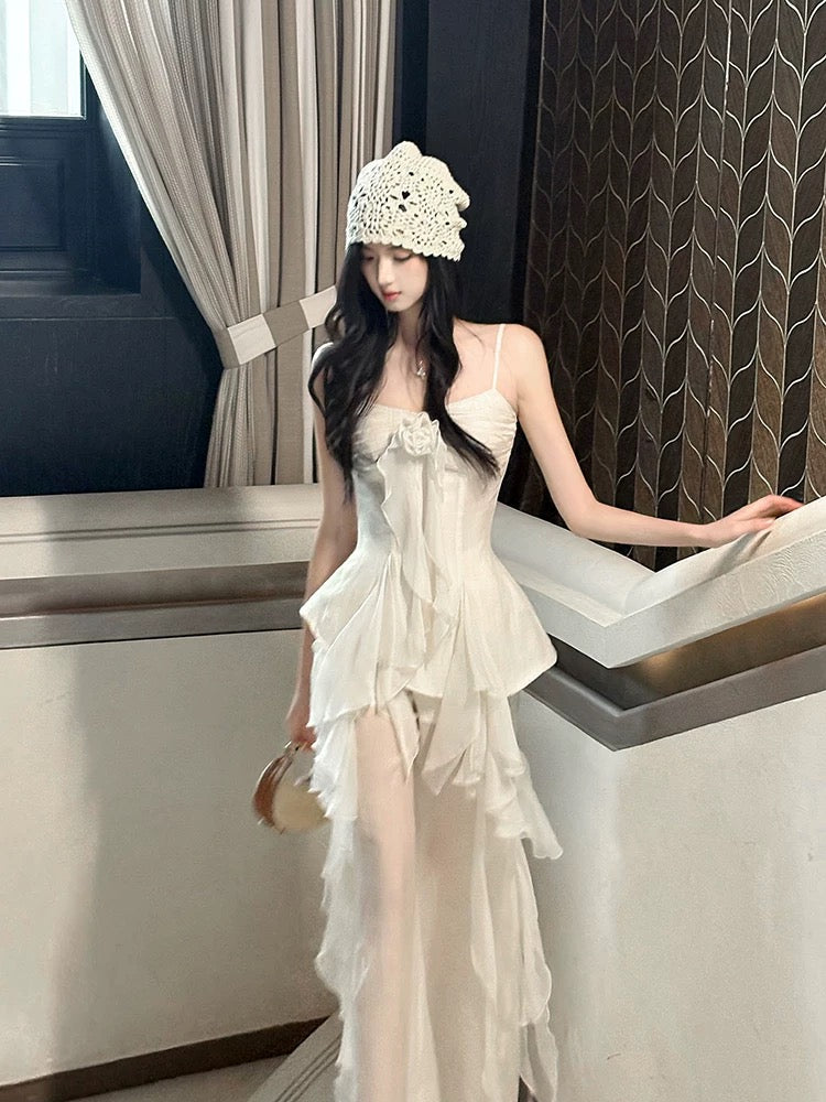 Elegant A line Spaghetti Strap White Chiffon Waist-cinching Full-hem Maxi Dress Semi Formal Garden Beach Event Outfits Wedding Guest Dresses RB4996