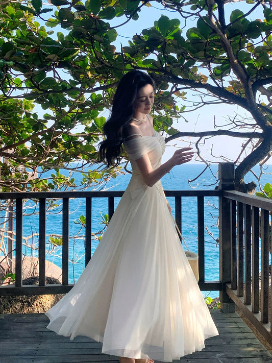 Elegant A Line Spaghetti Strap Champagne Tulle Full-hem Maxi Dress Semi Formal Garden Beach Event Outfits Wedding Guest Dresses RB5001