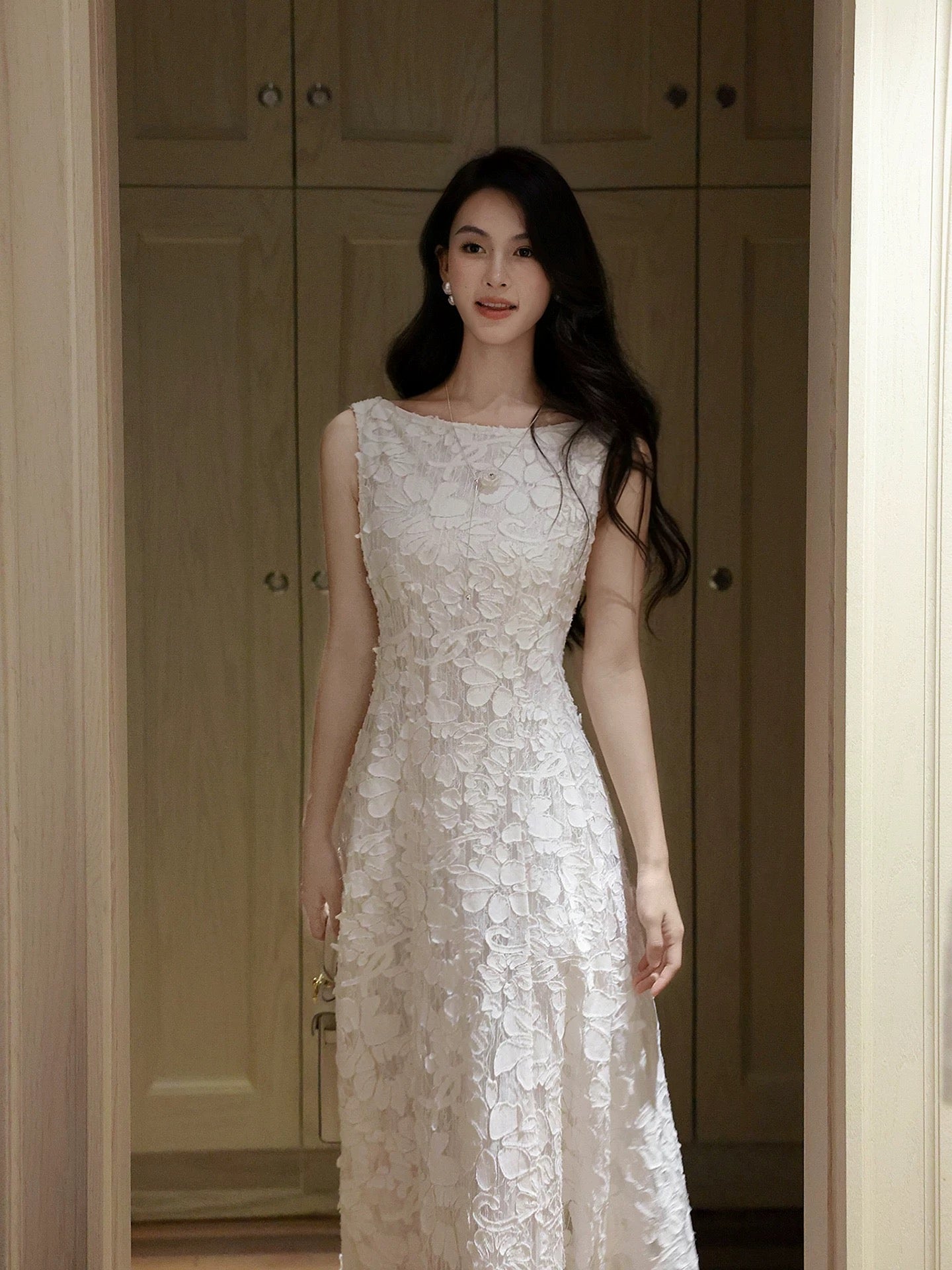 Sexy A Line Scoop Lace White Sleeveless Date Night Outfit Outdoor Semi Formal Long Wedding Guest Dresses RB5042