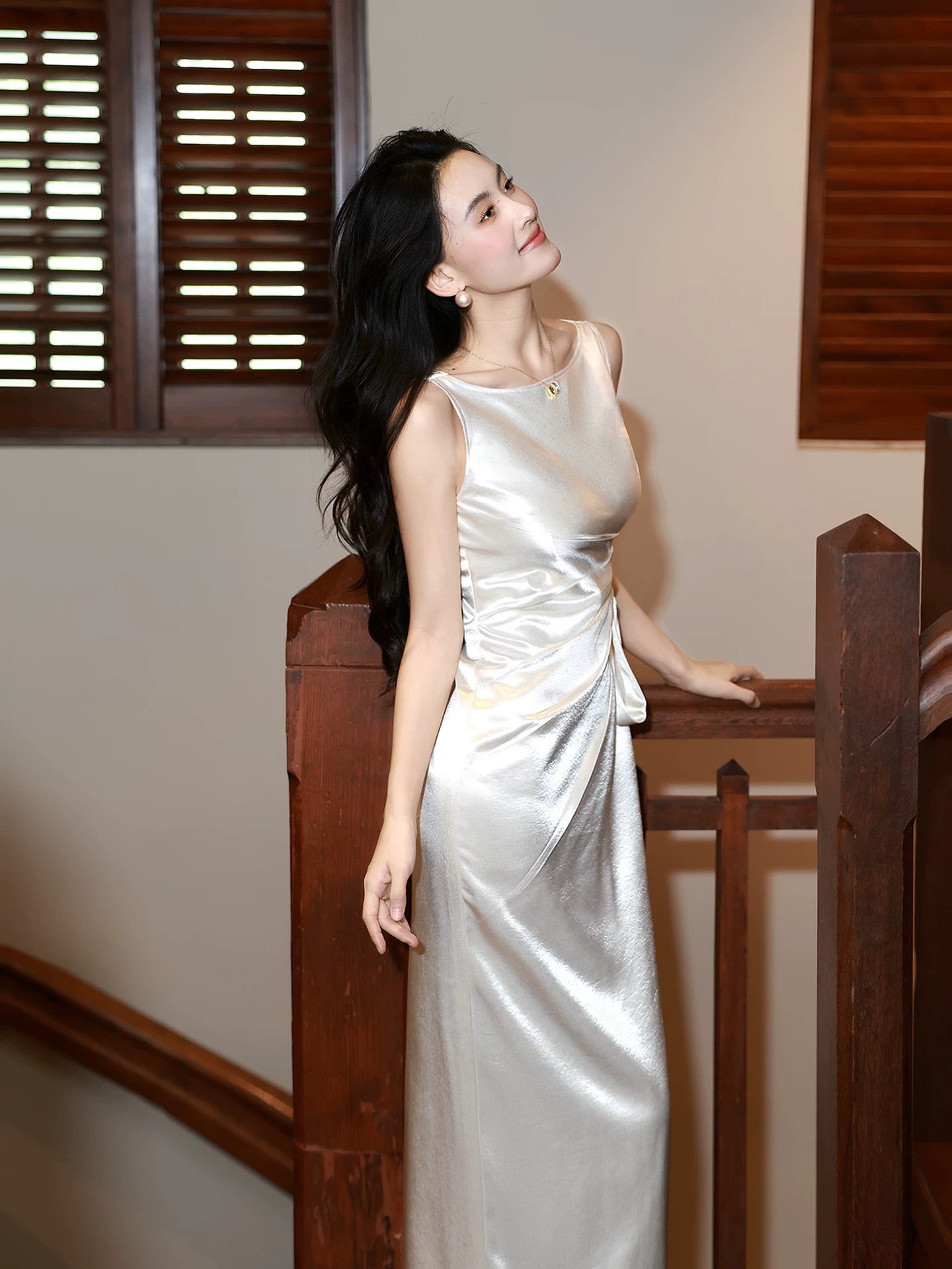 Chic Sheath Scoop Satin White Sleeveless Date Night Outfit Outdoor Semi Formal Long Wedding Guest Dresses RB5044