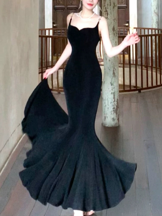 Sexy Mermaid Spaghetti Strap Black Tie Dress Full-hem Maxi Semi Formal Garden Date Night Outfit Wedding Guest Dresses RB5055