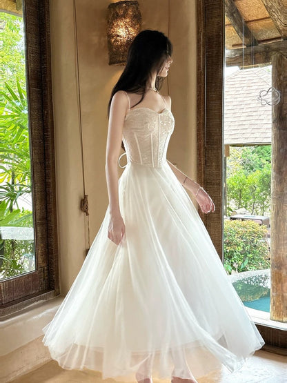 Pretty A line Spaghetti Strap White Tulle Lace Full-hem Maxi Semi Formal Garden Date Night Outfit Wedding Guest Dresses RB5080