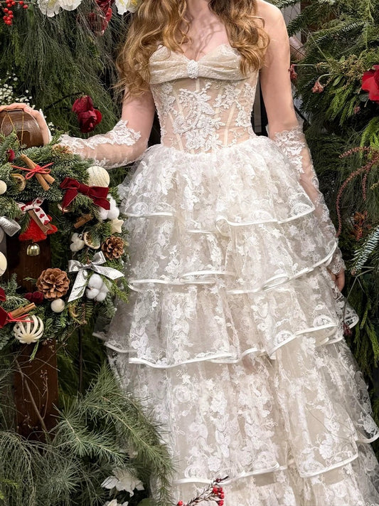 Vintage Ball Gown Sweetheart White Lace With Ruffle Brides Gown Bridal Dress Floor Length Wedding Dresses RB5553