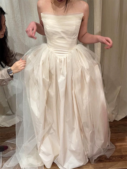 Timeless Ball Gown Strapless White Satin With Ruffled Floor Length Brides Gown Bridal Dress Wedding Dresses RB5561