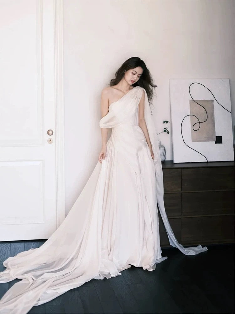 Chic Mermaid One Shoulder White Tulle Wedding Bridal Dress Long Wedding Dresses RB5147