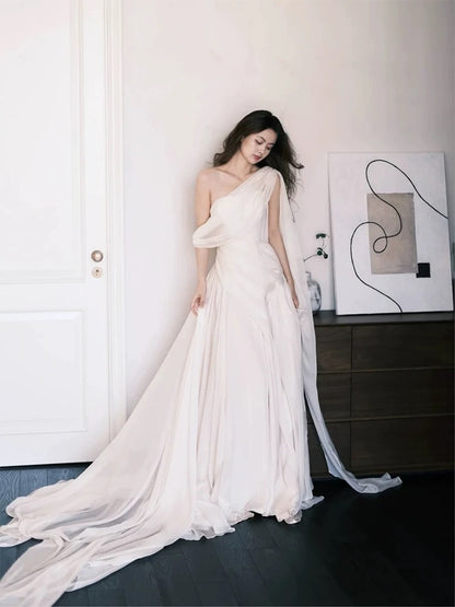 Chic Mermaid One Shoulder White Tulle Wedding Bridal Dress Long Wedding Dresses RB5147