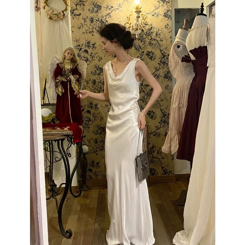 Robes de mariée uniques, Fourreau Col Bénitier, Satin Blanc, Style Français, Longue Robe de Mariée N3164