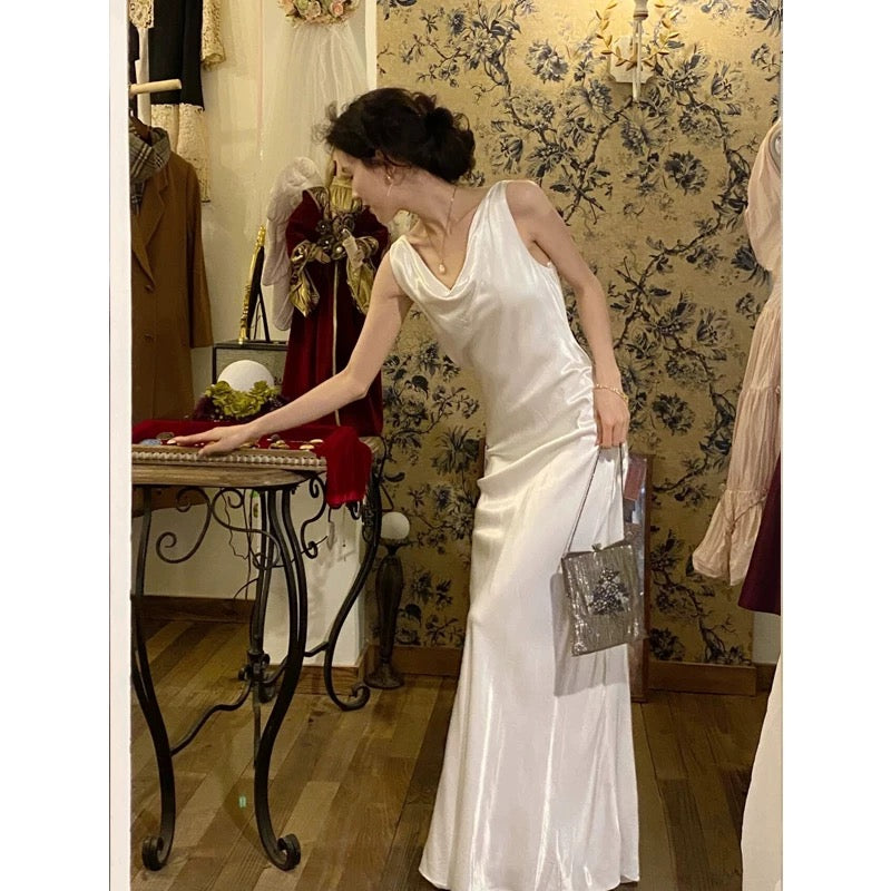 Robes de mariée uniques, Fourreau Col Bénitier, Satin Blanc, Style Français, Longue Robe de Mariée N3164