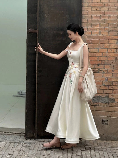 Robes de bal simples, ligne A, col carré, satin blanc, longueur cheville avec fleurs, robe de soirée N3166