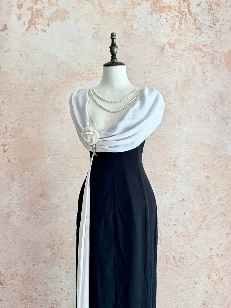 Einfache Abschlussballkleider A-Linie Schwarz Weiß Chiffon mit Blume Langes Ballkleid N3174