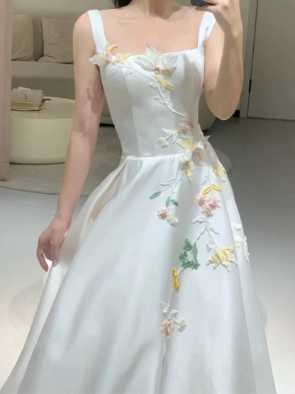 Robe de Soirée Longue de Mariage Formelle Modeste en Satin Blanc Coupe Droite Col Carré Printemps Été N3491