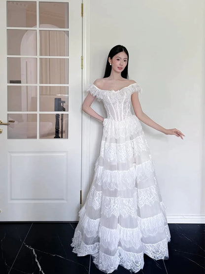 Robes de mariée simples Robe de bal Épaules dénudées Tulle blanc avec dentelle Longue robe de mariée N3494