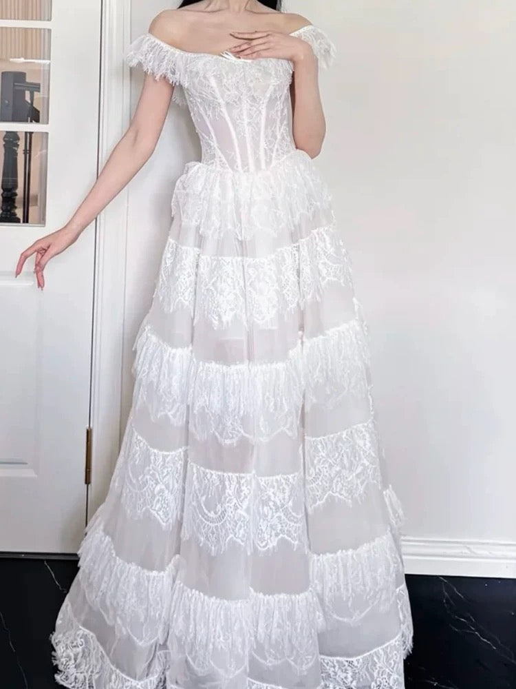 Robes de mariée simples Robe de bal Épaules dénudées Tulle blanc avec dentelle Longue robe de mariée N3494