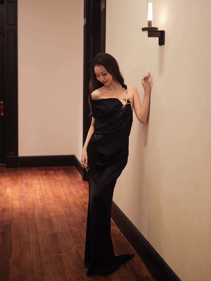 Robe sirène simple noire, en satin, dos nu, pour soirée, été, plage, mariage, invitée N3508