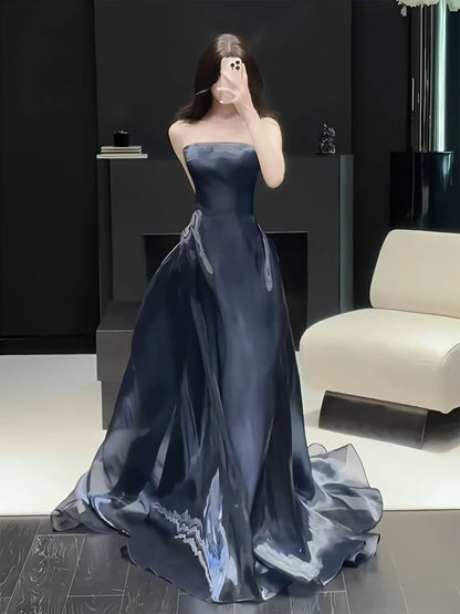 Charmante Abschlussballkleider Meerjungfrau Trägerlos Marineblau Organza Langes Abendkleid N3914