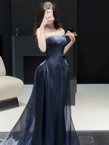 Charmante Abschlussballkleider Meerjungfrau Trägerlos Marineblau Organza Langes Abendkleid N3914