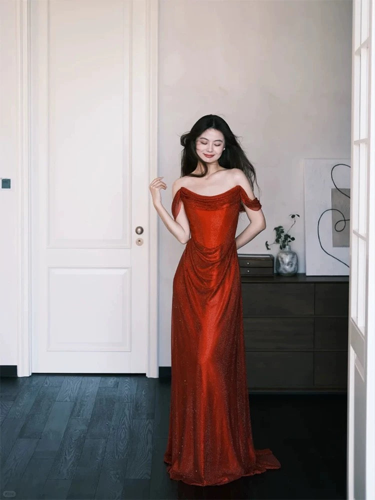 Glitzernde Meerjungfrauen-Abschlussballkleider Schulterfrei Rot Pailletten Langes Abendkleid N3921