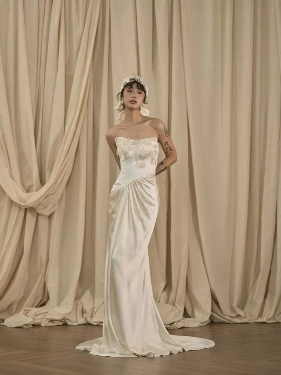 Robes de mariée romantiques Sirène Cœur Blanc Satin Style Français Robe de Mariée Jardin d'Été N3935
