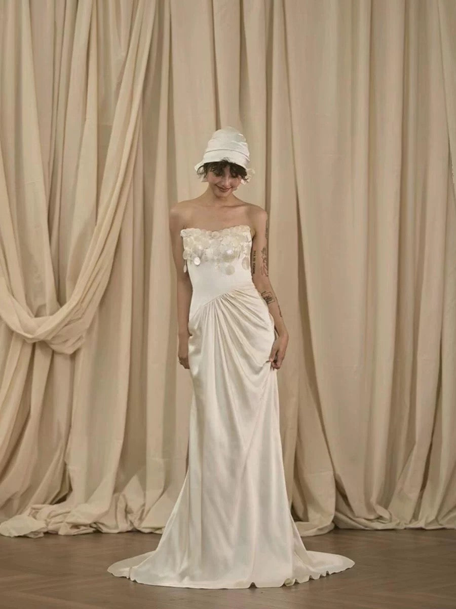 Robes de mariée romantiques Sirène Cœur Blanc Satin Style Français Robe de Mariée Jardin d'Été N3935