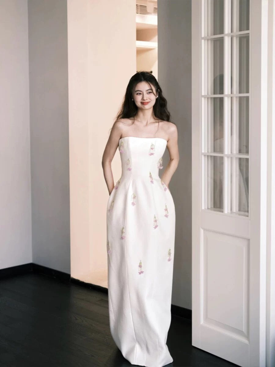 Romantic Wedding Dresses A Line Strapless White Satin French Style Summer Garden Wedding Gown N3937