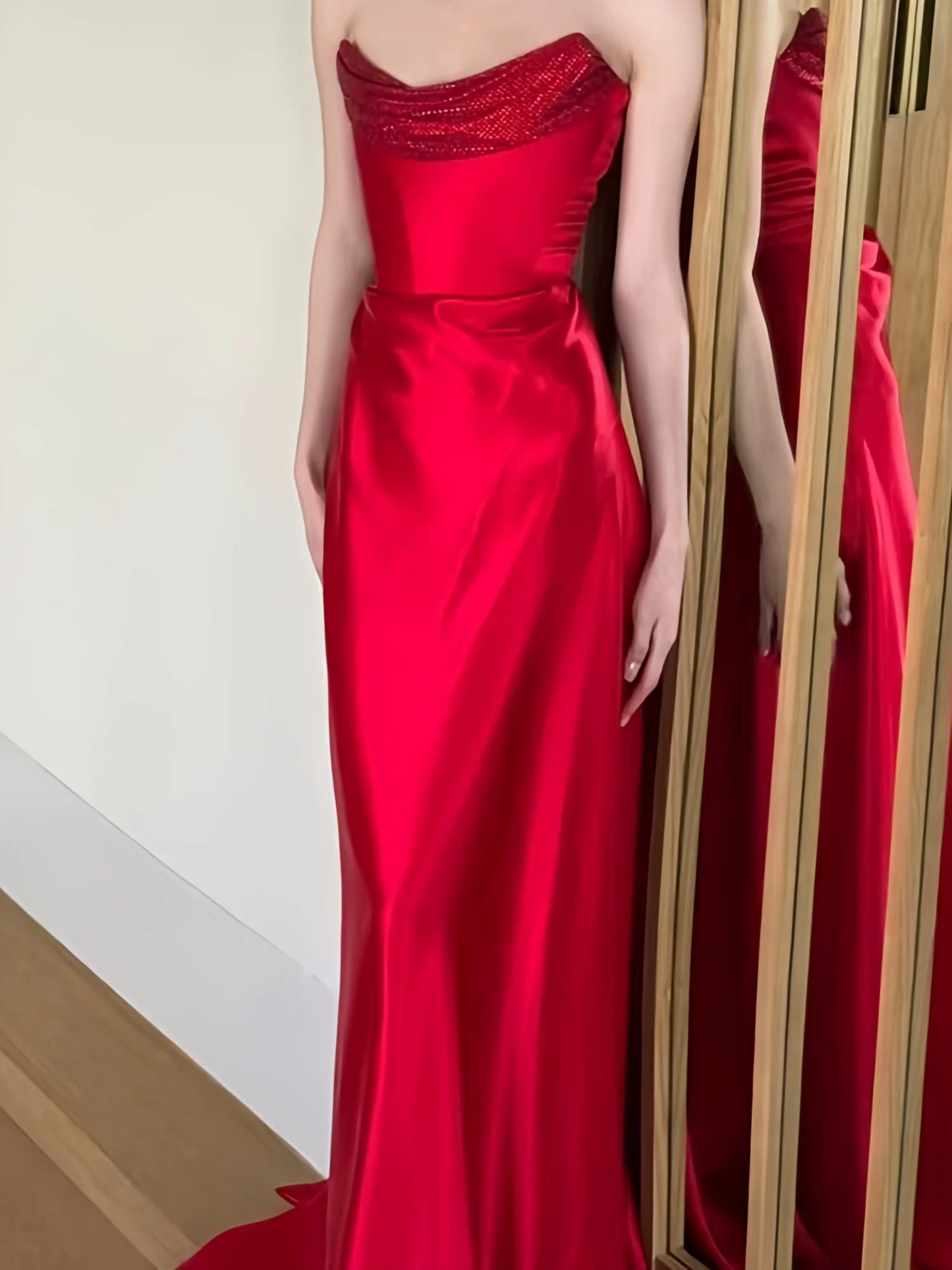 Robe de soirée sirène chic bustier en satin rouge pour les mariages de printemps/été, les événements formels sur la plage ou les invités de mariage N3956