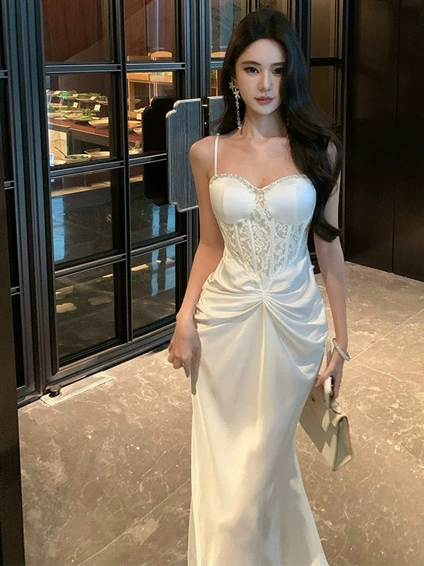 Elegante Abschlussballkleider Meerjungfrau Spaghettiträger Weiß Spitze Langes Abendkleid N3964
