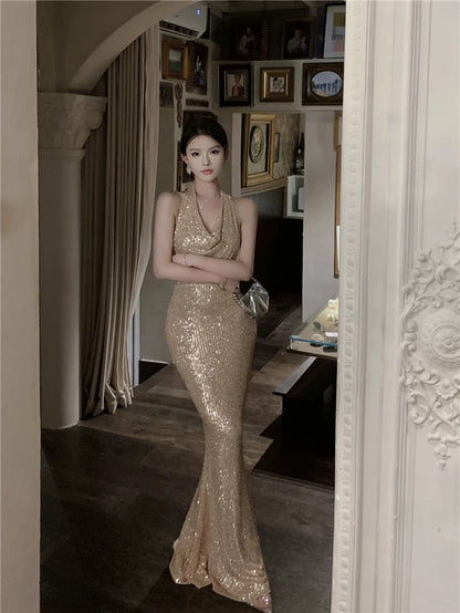 Bescheidene Meerjungfrau-Neckholder-Pailletten-Champagner-21. Geburtstag-elegantes Outfit Sommer-formelle Hochzeitsgastkleider N4002