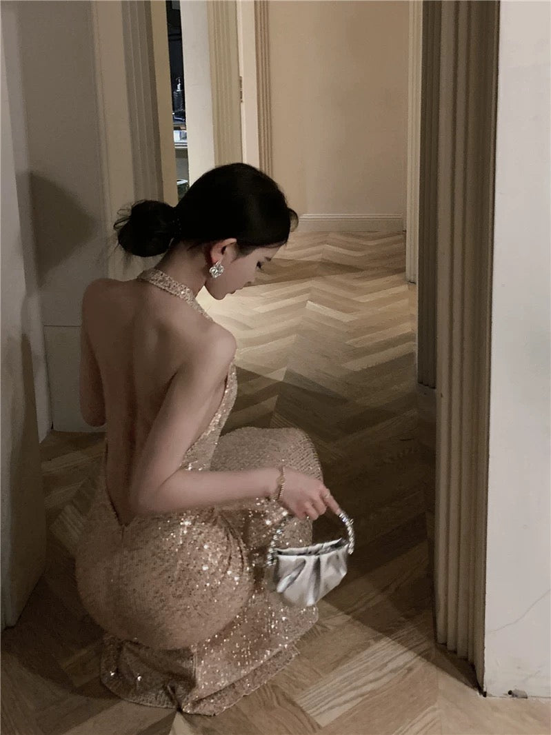 Bescheidene Meerjungfrau-Neckholder-Pailletten-Champagner-21. Geburtstag-elegantes Outfit Sommer-formelle Hochzeitsgastkleider N4002