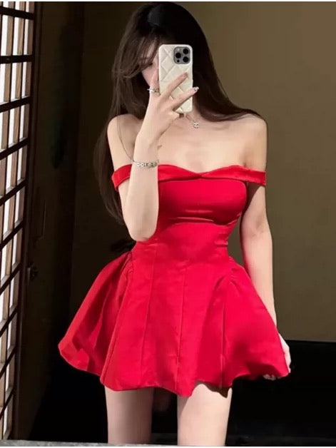 Sexy A-Linie schulterfreies rotes Satin-Kurz-Mini-Partykleid Cocktail-Heimkehrkleider N4068