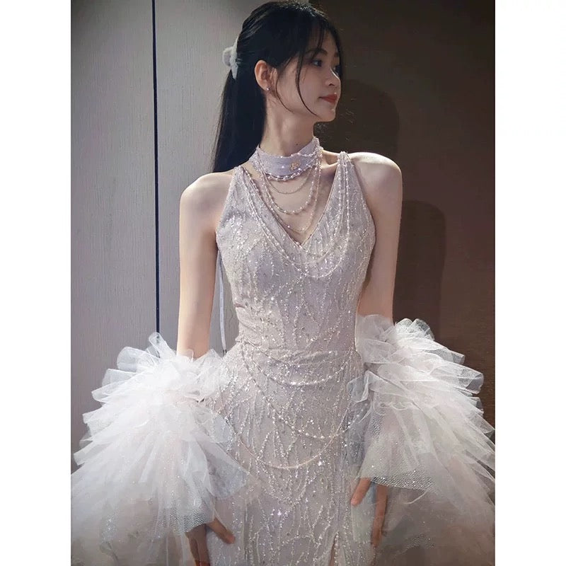 Glitzerndes Meerjungfrauen-Abendkleid mit V-Ausschnitt, silbernen Pailletten und Perlenstickerei, langes Ballkleid, Inspiration für Abend-Outfits RB5201