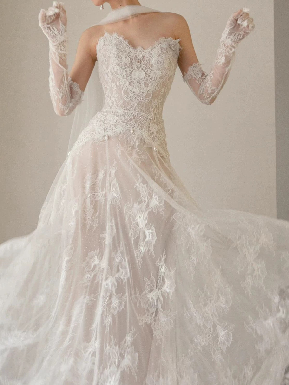 Modest A Line Sweetehart With Scarf Gloves White Lace Brides Gown Bridal Dress Long Wedding Dresses RB5317