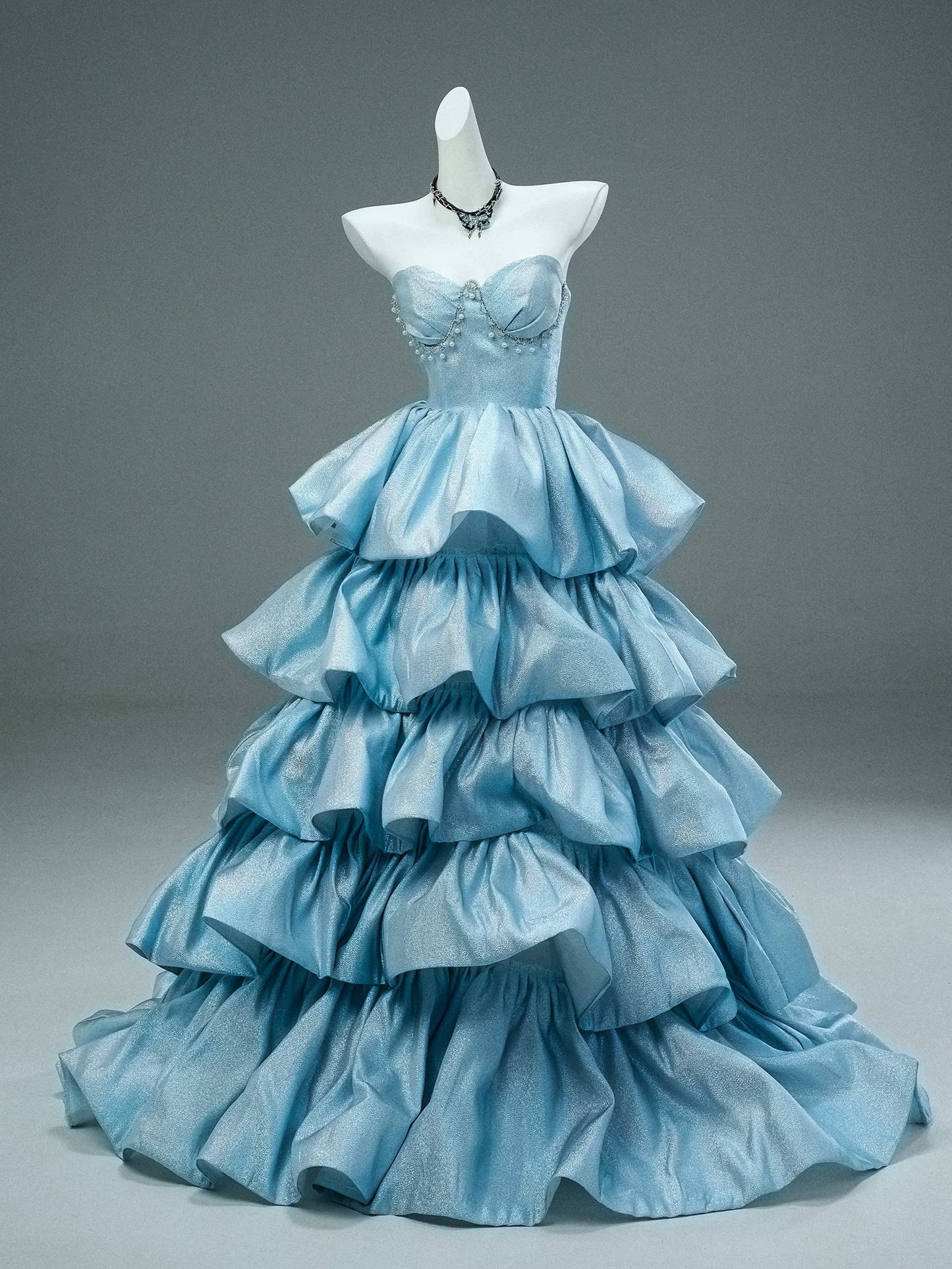 Cute Ball Gown Sweetheart Blue With Ruffled Layers Long Quinceanera Dresses Sweet 15 Dress Formal Outfits RB5511