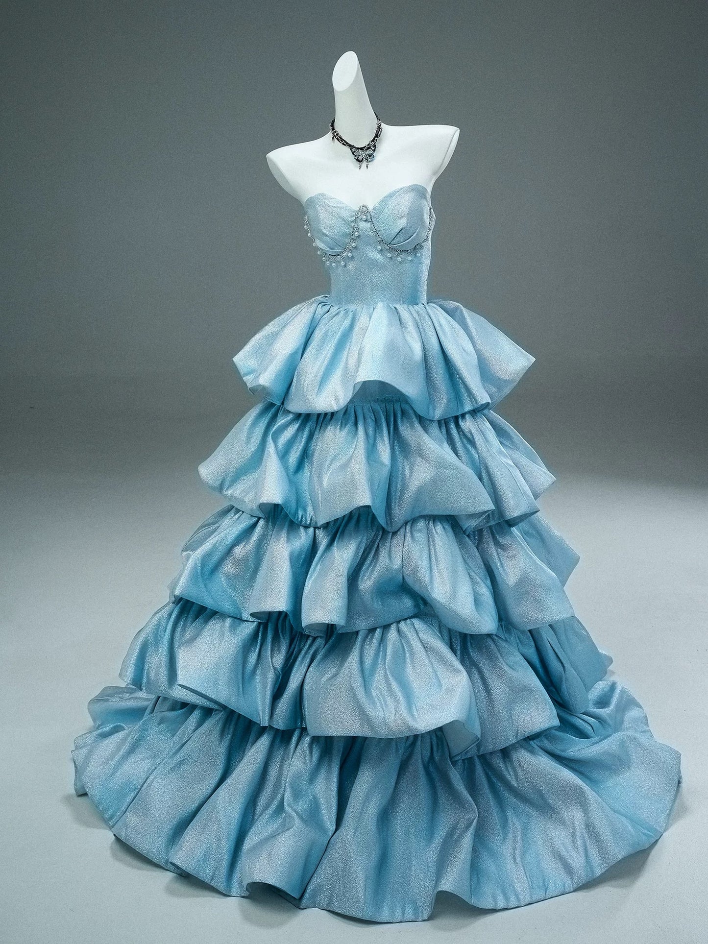 Cute Ball Gown Sweetheart Blue With Ruffled Layers Long Quinceanera Dresses Sweet 15 Dress Formal Outfits RB5511