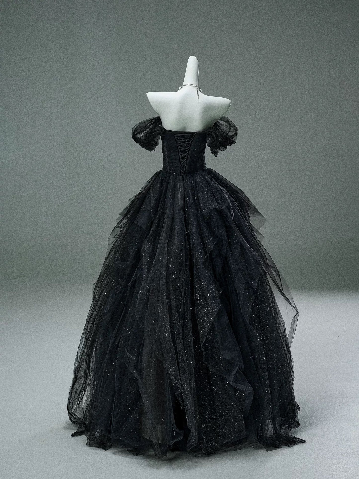 Princess Style Ball Gown Off The Shoulder Black Tulle Long 15 Quinceanera Dresses Photo Ideas Formal Outfit RB5525
