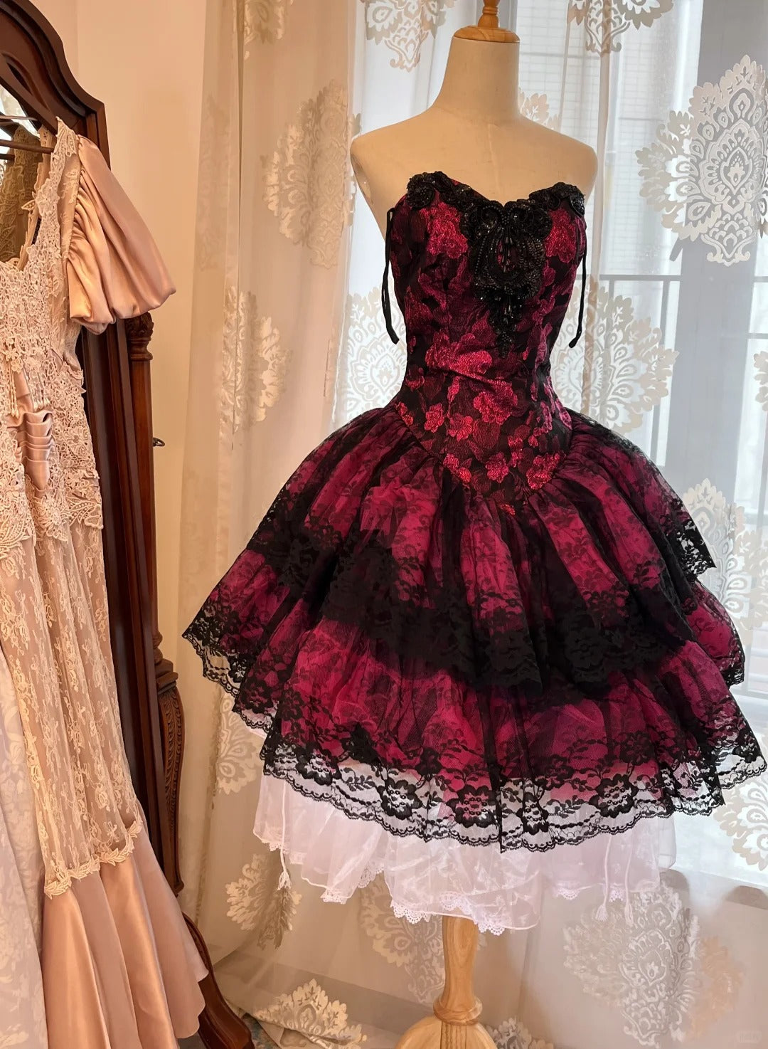 Elegant Ball Gown Sweetheart Black Lace Pink Floral Homecoming Dresses Short Cocktail Hoco Outfits RB4672