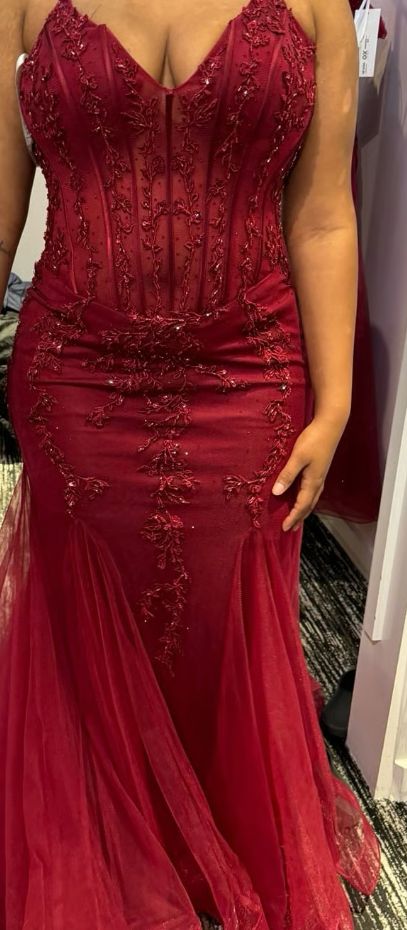 Meerjungfrauen-Abendkleid aus burgunderrotem Tüll mit V-Ausschnitt und Spitze, formelles Abendkleid AB543