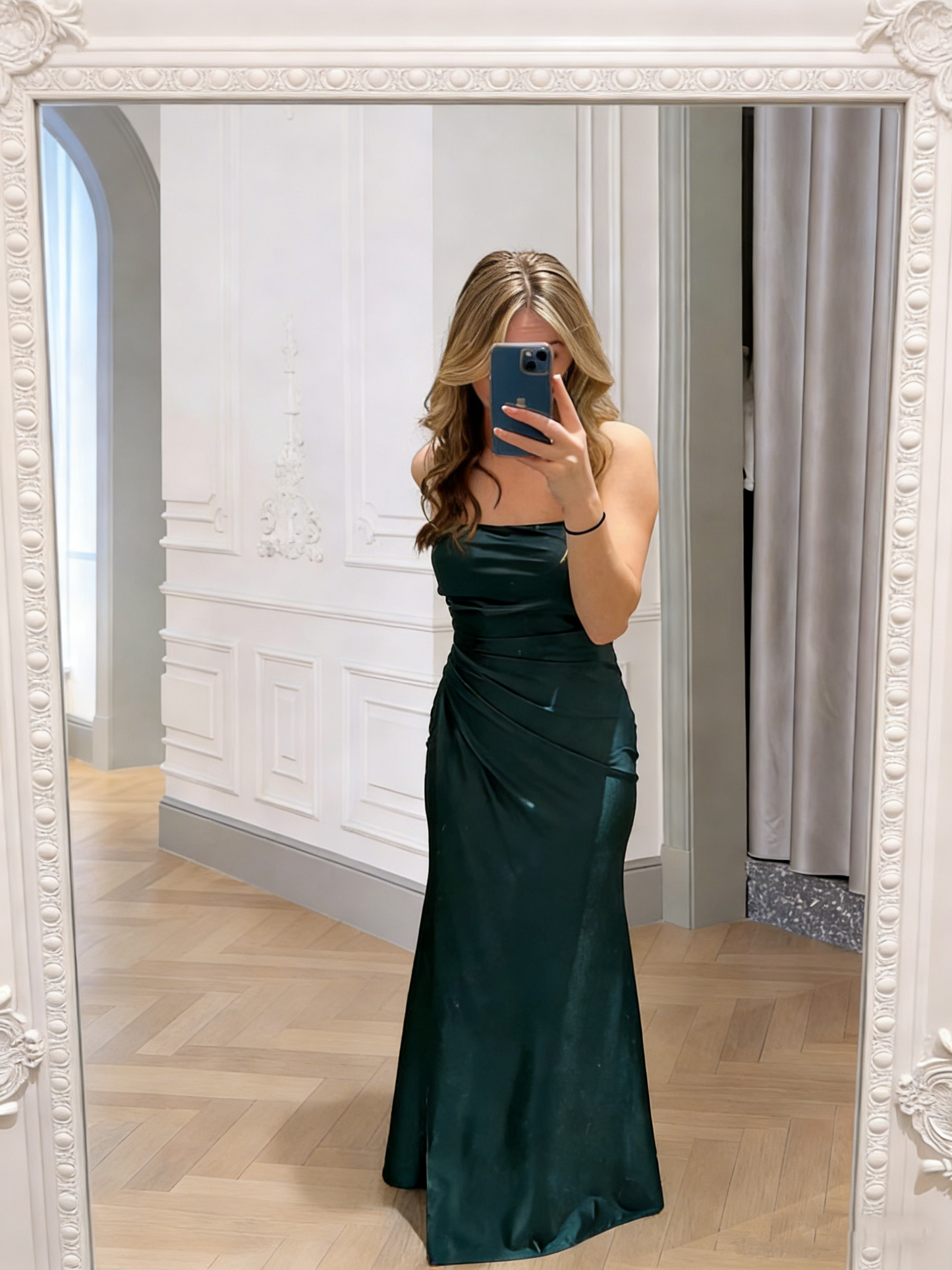 Robe de soirée sirène à fines bretelles en satin vert foncé, style modeste, idéale pour les bals de fin d'année des lycéennes (N005)
