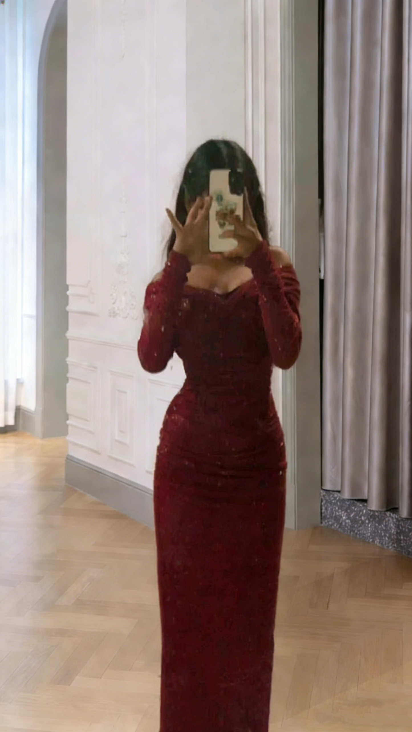Elegantes, schulterfreies, burgunderrotes Meerjungfrauen-Abendkleid mit langen Ärmeln – perfekt für Highschool-Teenager und deren Abschlussball (N007)