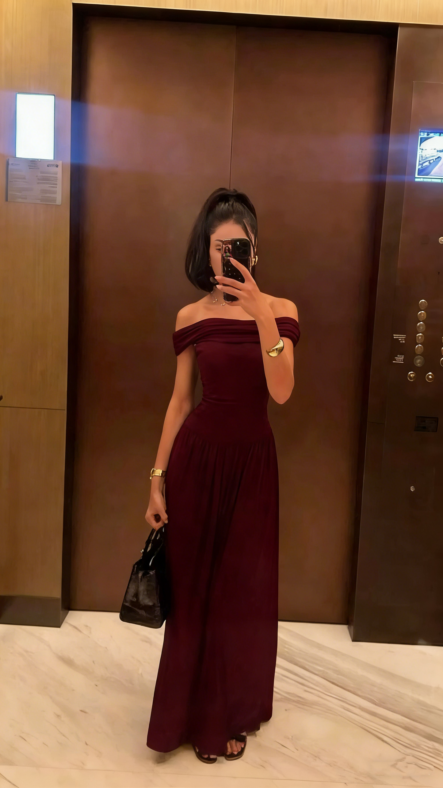 Robe de soirée bordeaux à épaules dénudées et manches courtes, coupe trapèze, idéale pour les lycéennes (N013)
