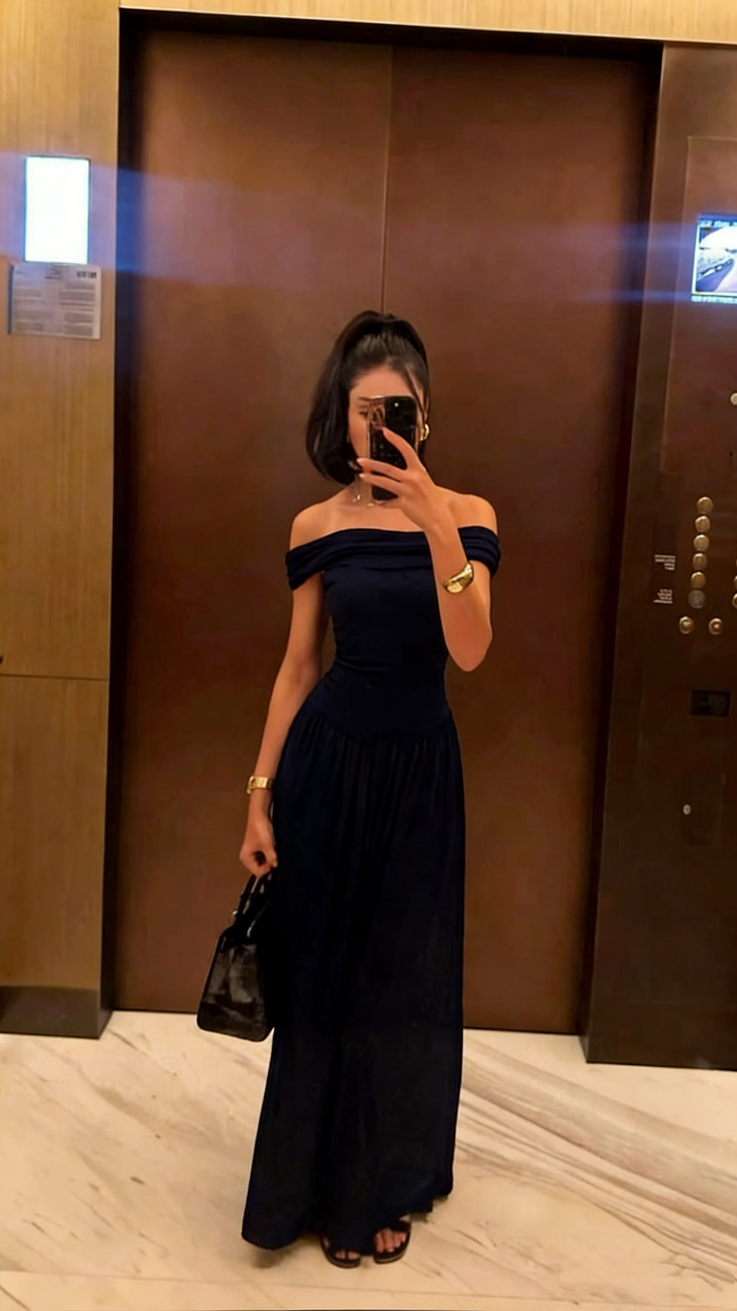 Robe de soirée bordeaux à épaules dénudées et manches courtes, coupe trapèze, idéale pour les lycéennes (N013)
