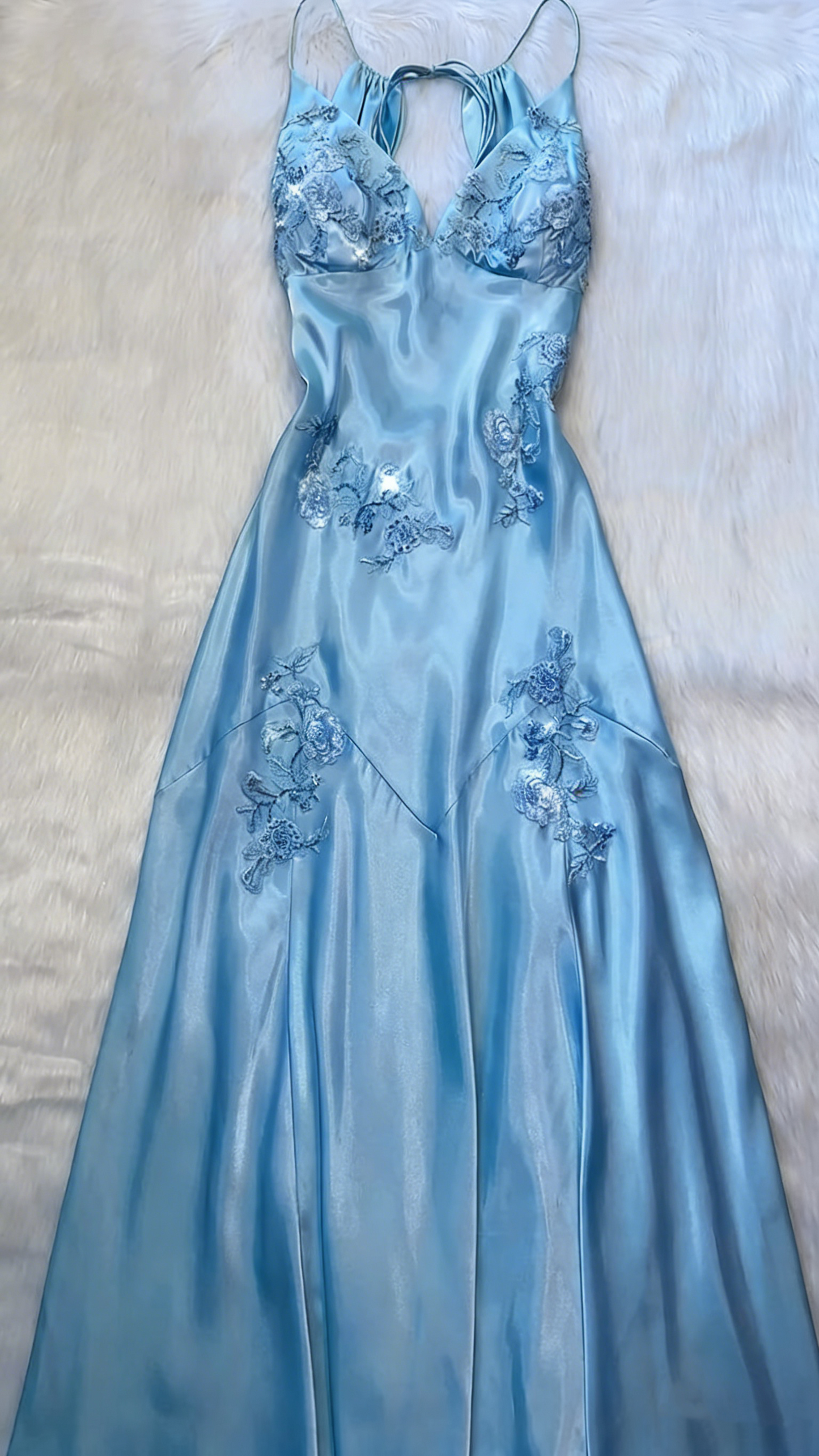 Robe de soirée sirène modeste à bretelles spaghetti, dos nu en dentelle raisin, satin, idéale pour le bal de fin d'année des lycéennes (N014)