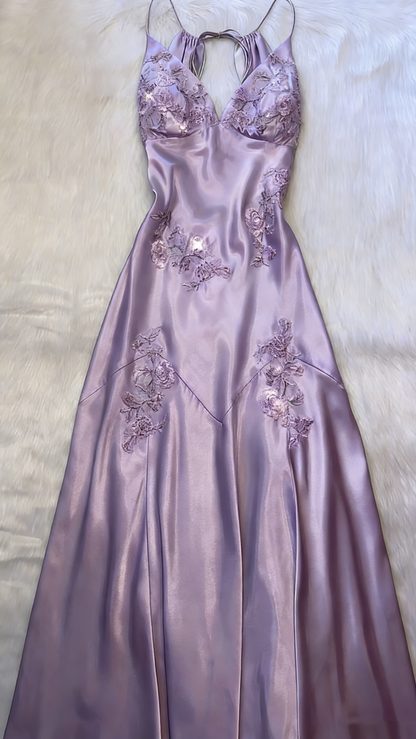 Robe de soirée sirène modeste à bretelles spaghetti, dos nu en dentelle raisin, satin, idéale pour le bal de fin d'année des lycéennes (N014)