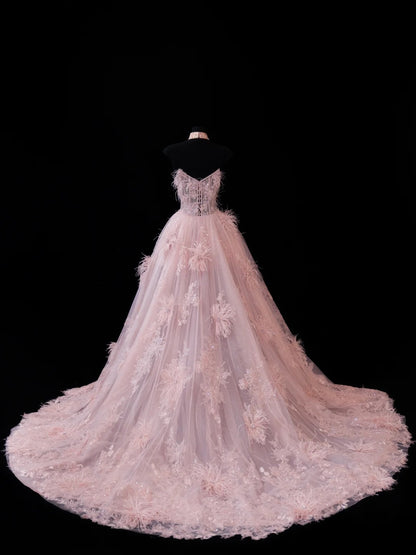 Robe de bal chic sans bretelles, courte, rose en dentelle avec applications de plumes, inspiration robe de soirée formelle, robe de bal N150