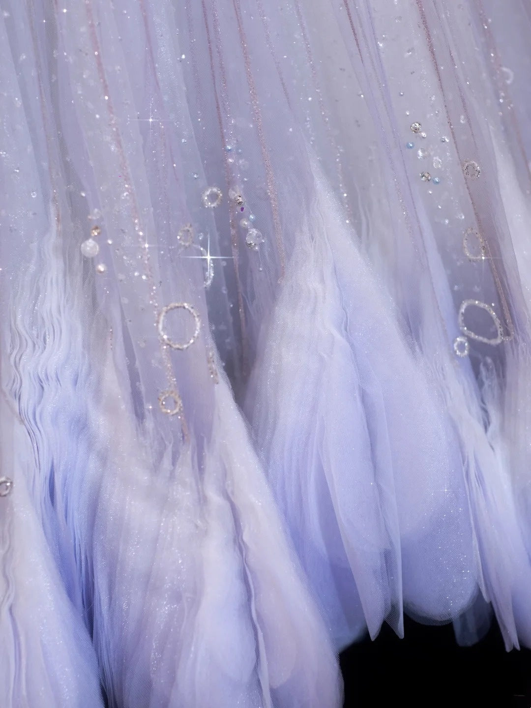 Robe de bal chic sans bretelles lilas avec corsage orné de cristaux perlés - Inspiration robes de soirée formelles - Robes de bal N154