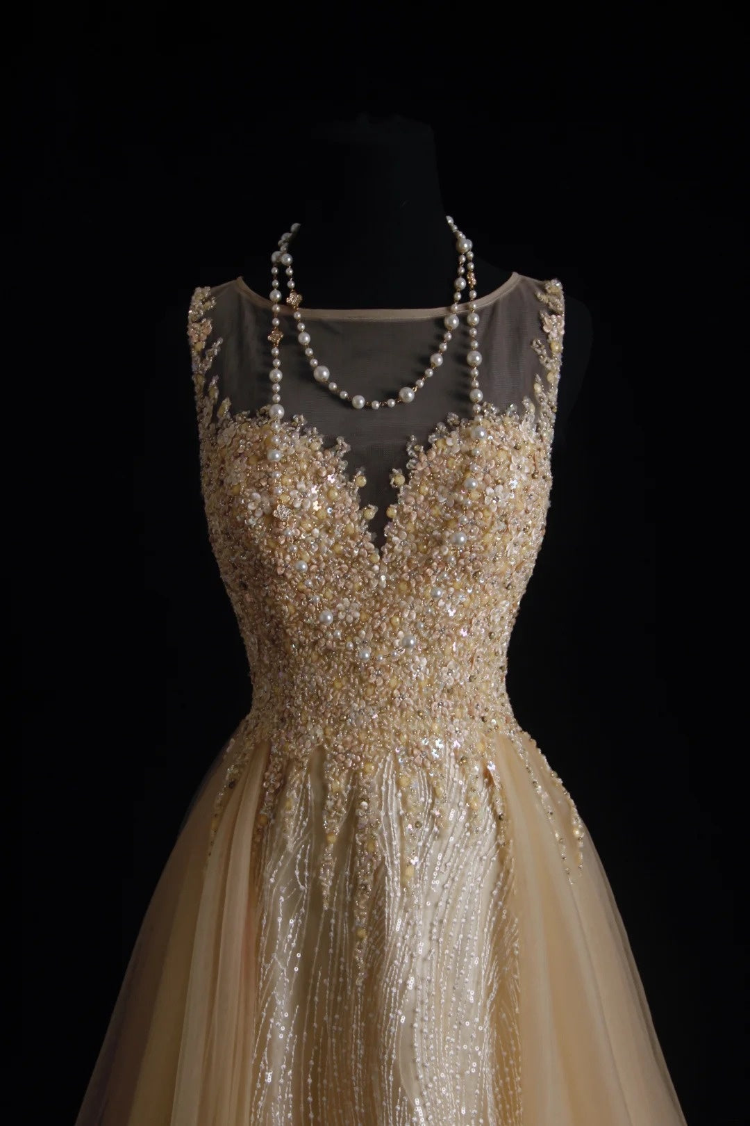 Robe de bal vintage esthétique, coupe trapèze, col rond, tulle champagne avec corsage perlé, inspiration robe de soirée formelle N170