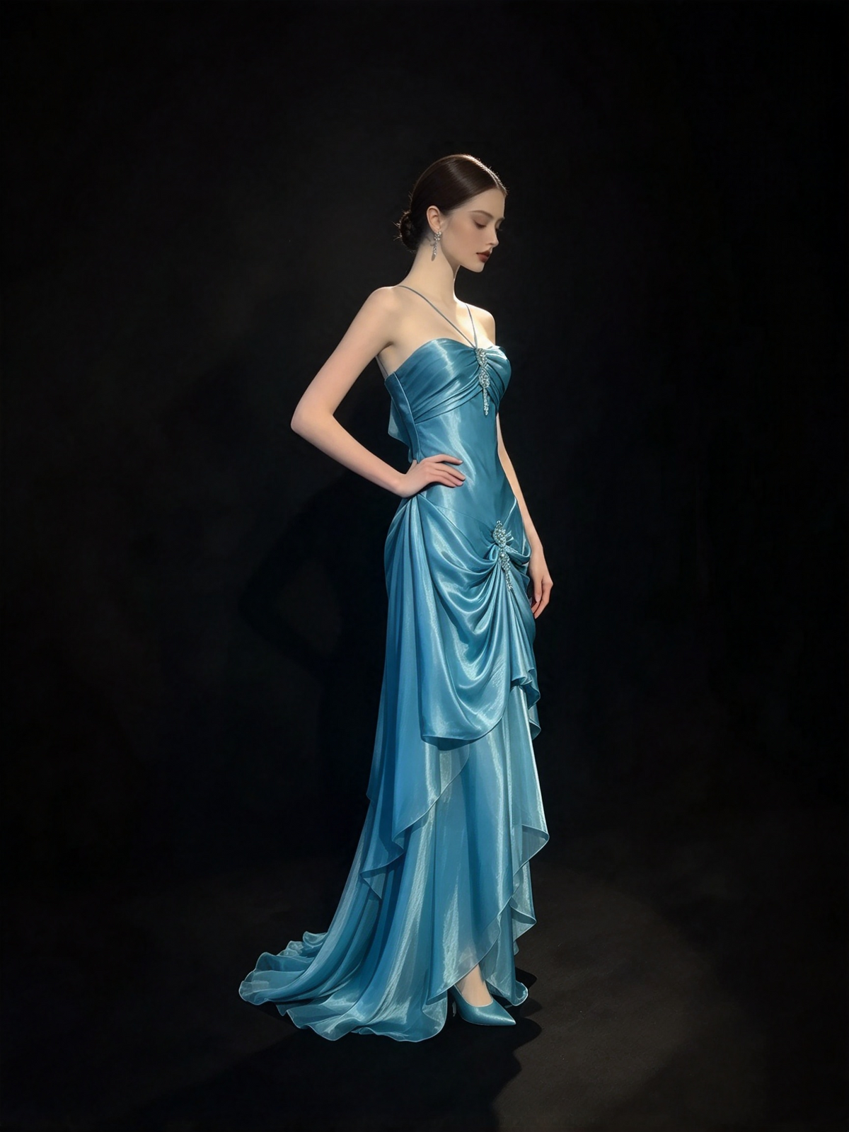 Bescheidene Abschlussballkleider Meerjungfrau Neckholder Blau Satin Ärmellos Mit Rüschen Formales Abendkleid N3828